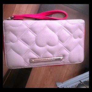 Best Johnson wristlet wallet